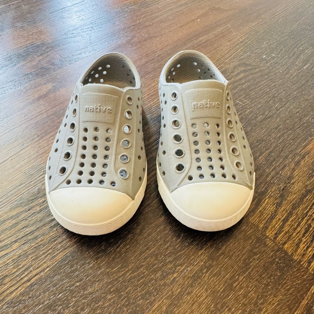 Native Kids Shoes in Gray